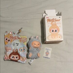 Labubu “Have a Seat” - HEHE